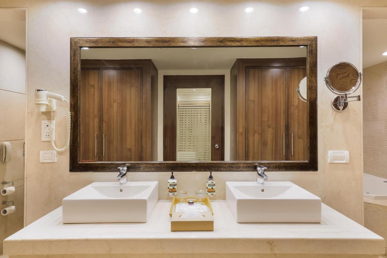 Lemon Tree Premier, Ulsoor Lake, Bengaluru Екстер'єр фото