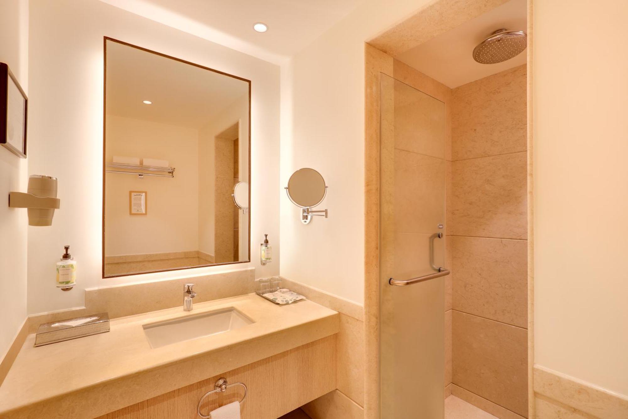 Lemon Tree Premier, Ulsoor Lake, Bengaluru Екстер'єр фото